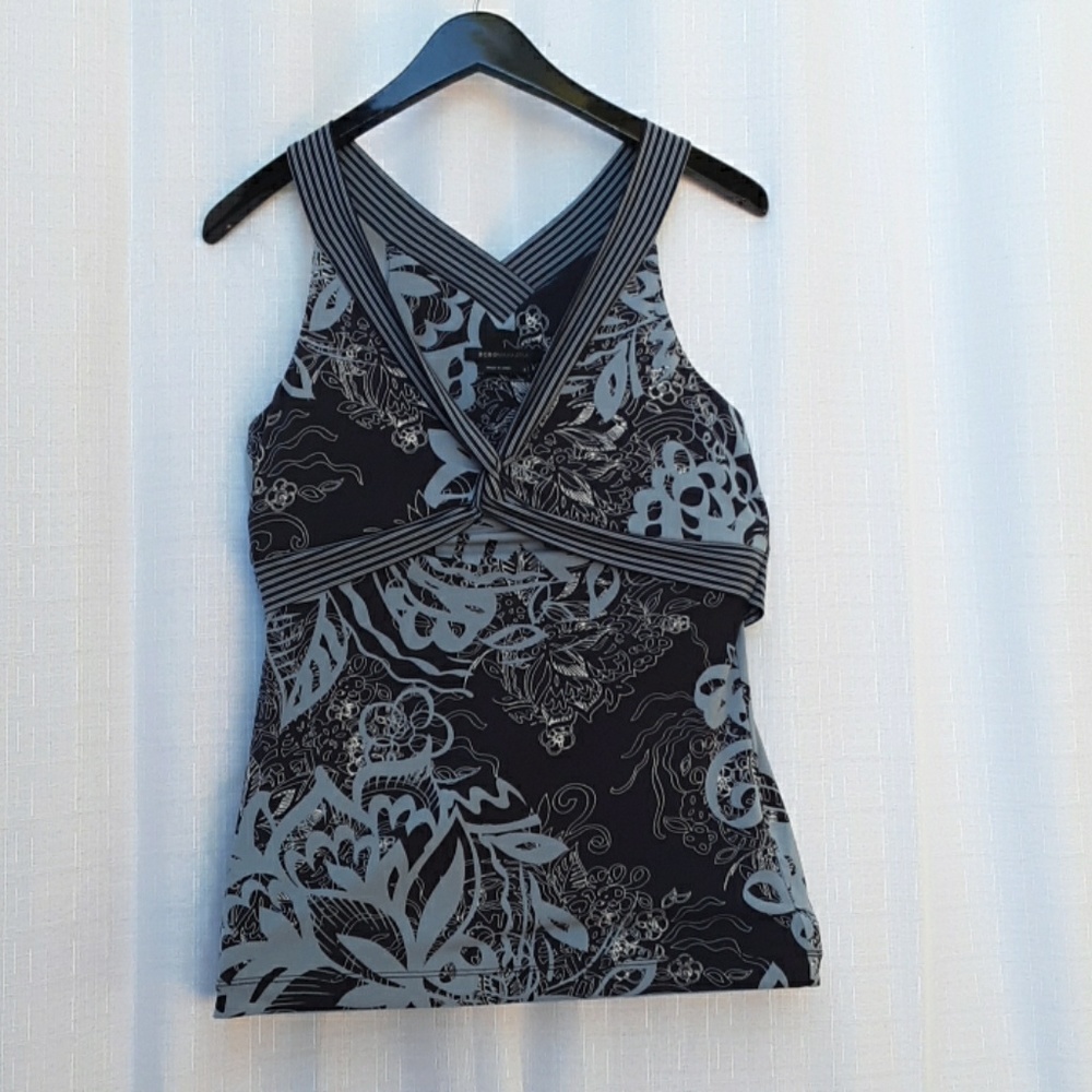 BCBG MAXAZRIA floral tank top